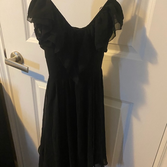 Black guess dress - Picture 3 of 4